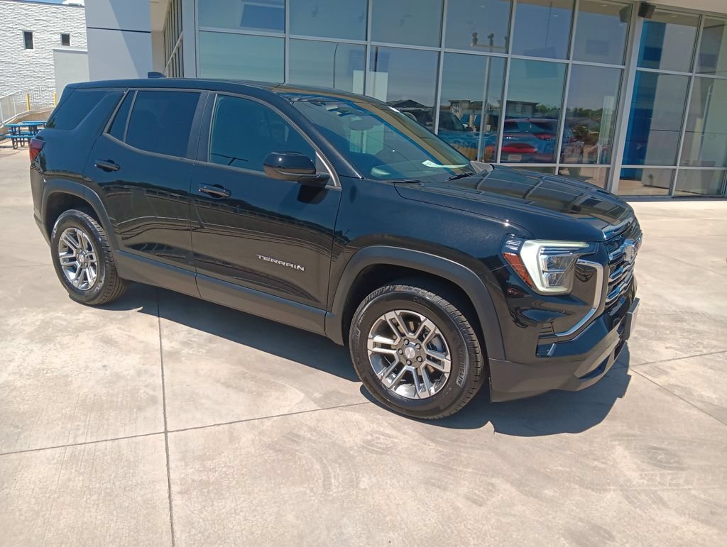 Used 2025 Ebony Twilight Metallic GMC Elevation image 7