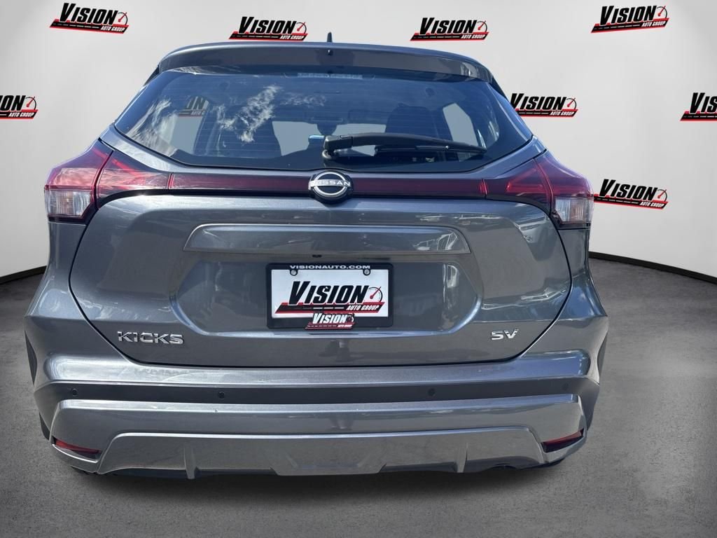 Used 2023 Gray Nissan SV image 6