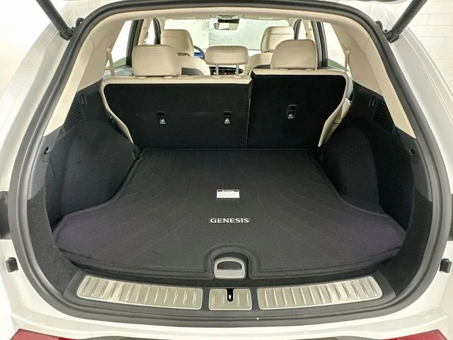 New 2027 White Genesis 2.5T Select image 25