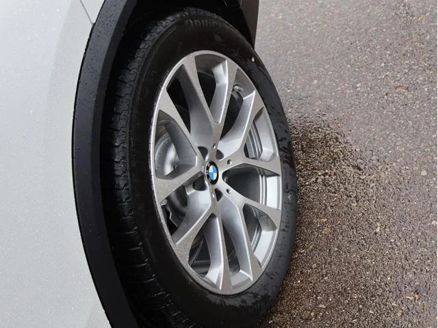 New 2026 Mineral White Metallic BMW xDrive40i image 41