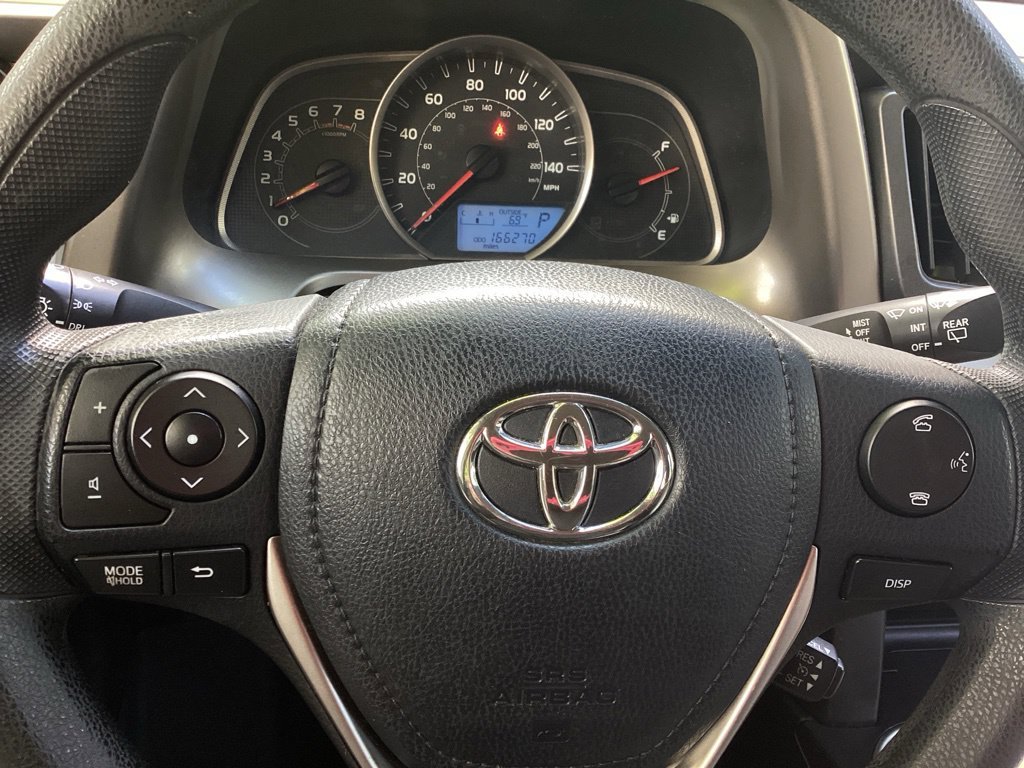 Used 2015 Gray Toyota LE image 15