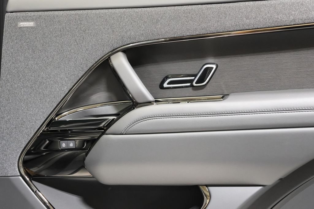 New 2026 Carpathian Grey Land Rover Dynamic SE image 42