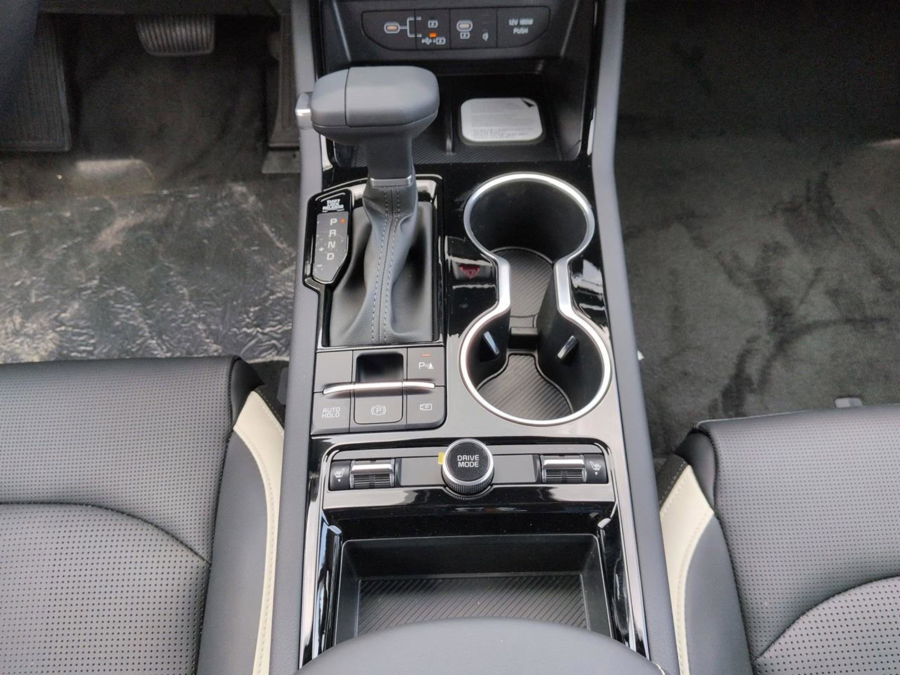 New 2026 Snow White Pearl Kia GT-Line image 16