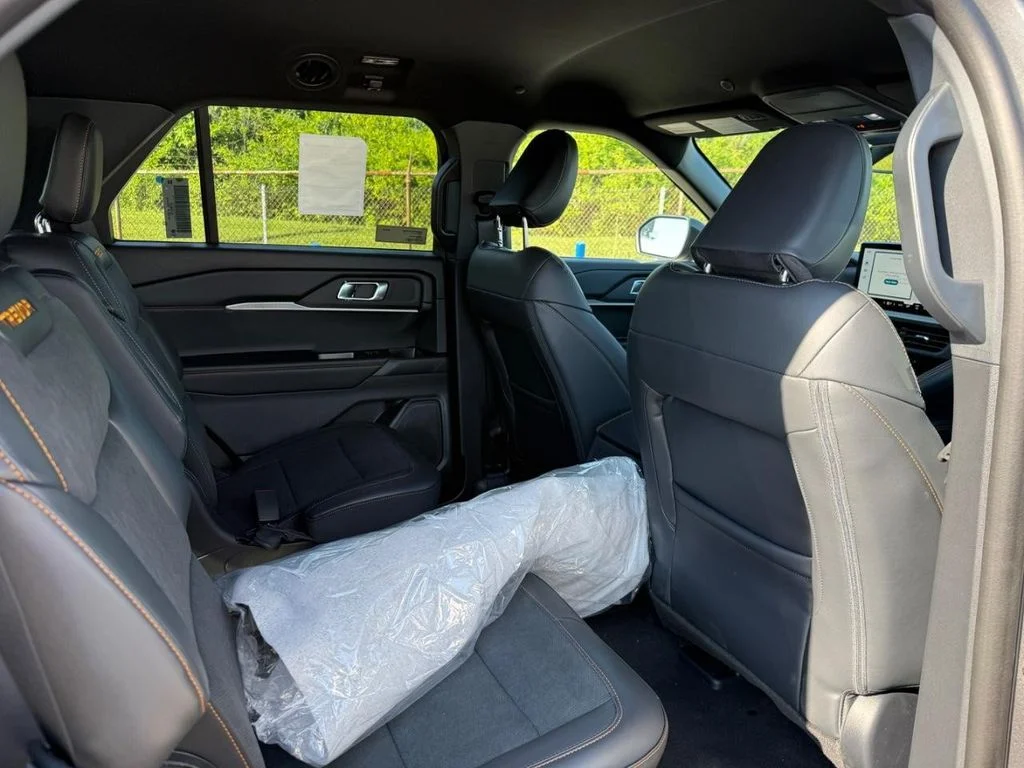 New 2026 Carbonized Gray Metallic Ford Tremor® image 7