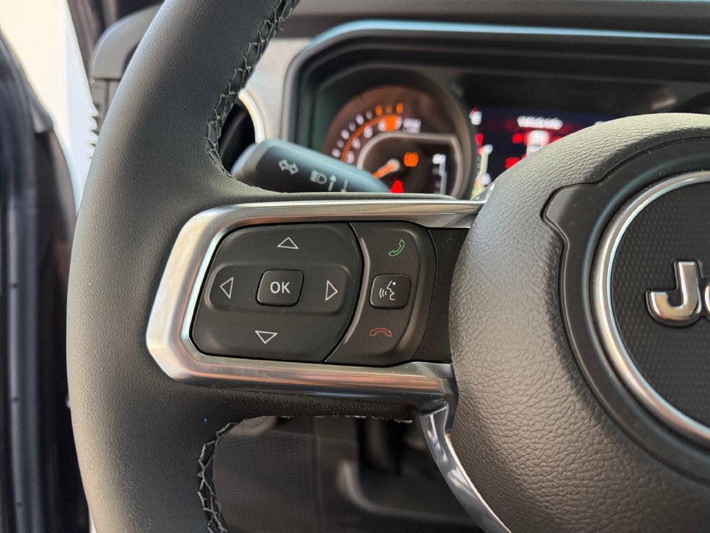 2025 Jeep Wrangler 4-Door Sahara - Photo 24