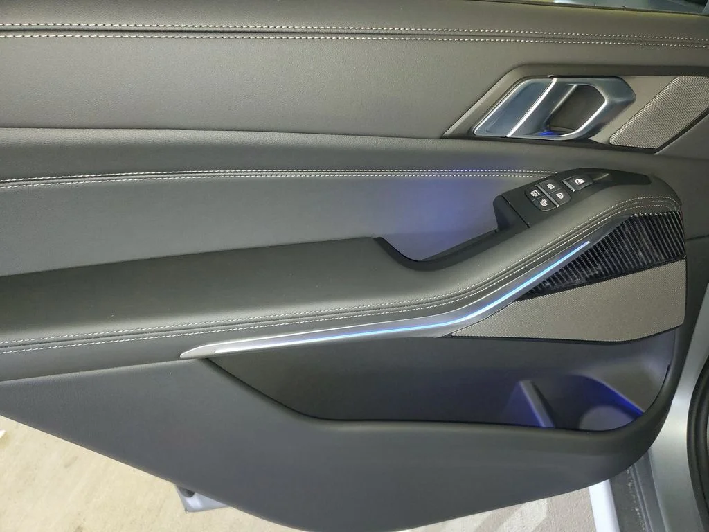 New 2027 Gray BMW M60i image 9