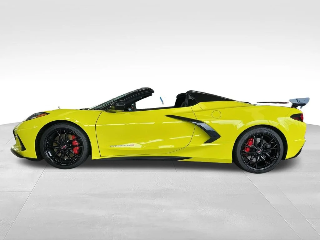 Used 2023 ACCELERATE YELLOW METALLIC Chevrolet 3LT image 4