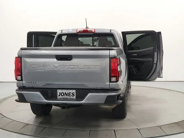 Used 2023 Gray Chevrolet LT image 14