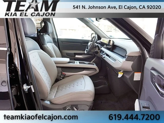 New 2026 Black Kia Wind image 14