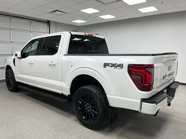 Used 2025 White Ford Lariat image 7