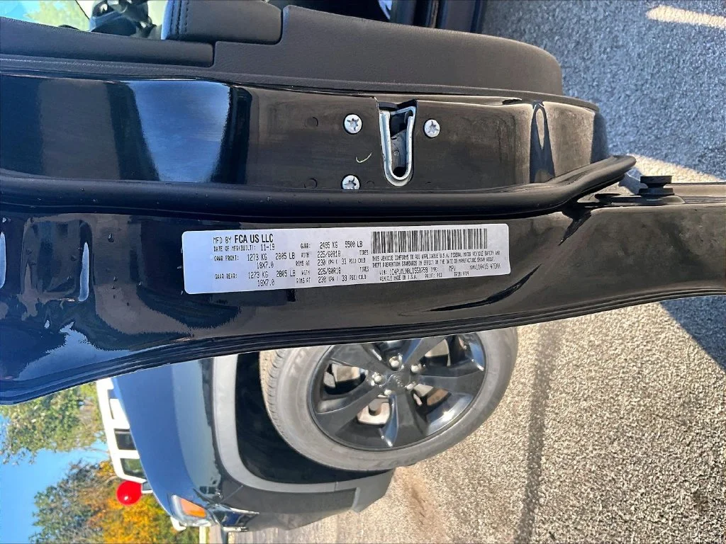 Used 2020 Black Jeep Latitude Plus image 36