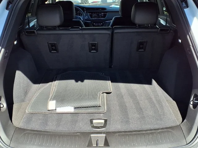 Certified Used 2025 Crystal White Tricoat Cadillac Luxury image 5