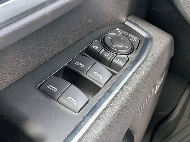 New 2026 Summit White GMC SLT image 23