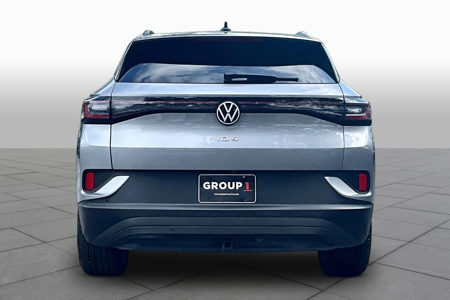 Certified Used 2025 Silver Mist Metallic Volkswagen Pro image 4