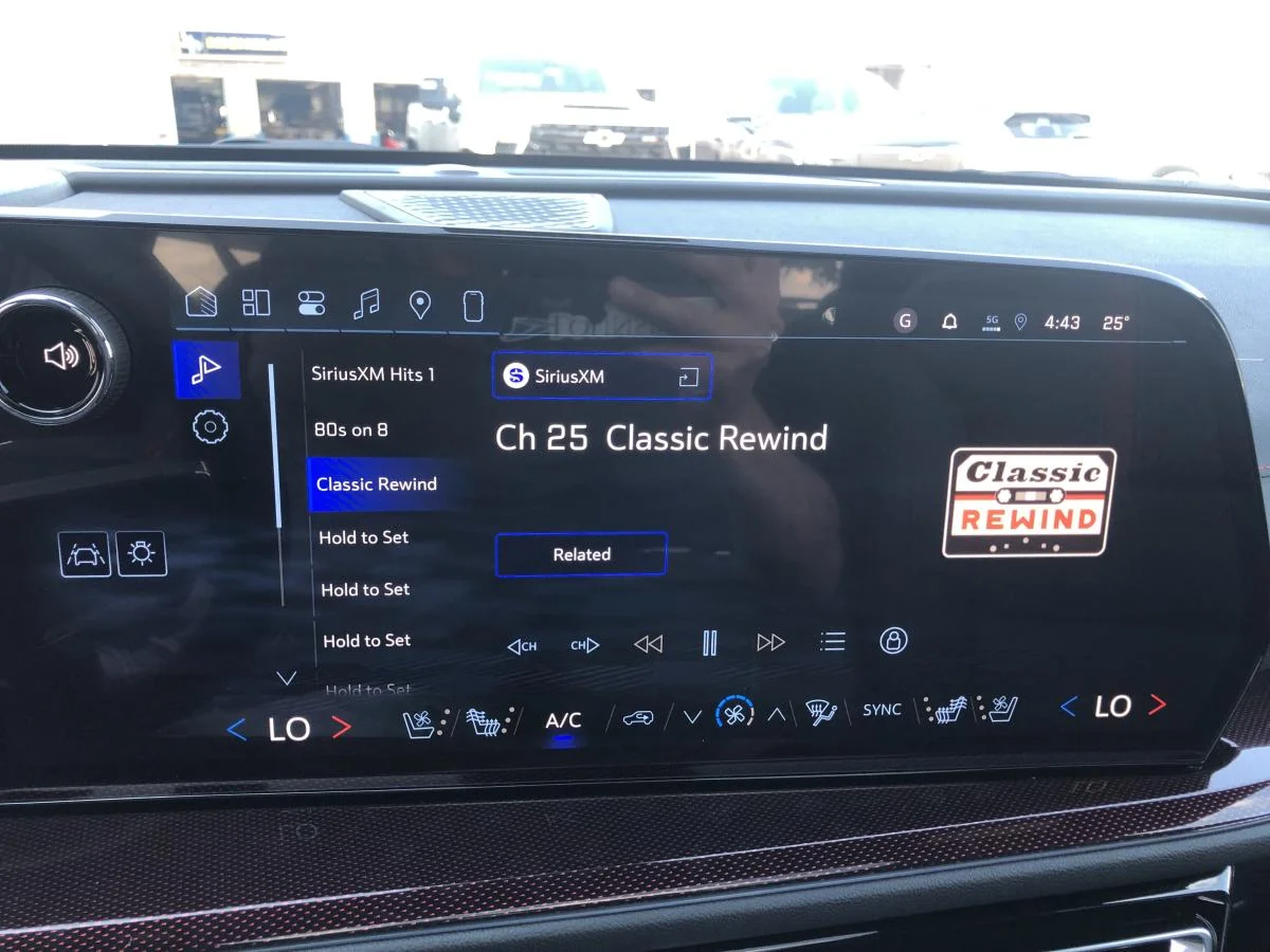 New 2026 White Chevrolet Awd 4dr Rs image 18
