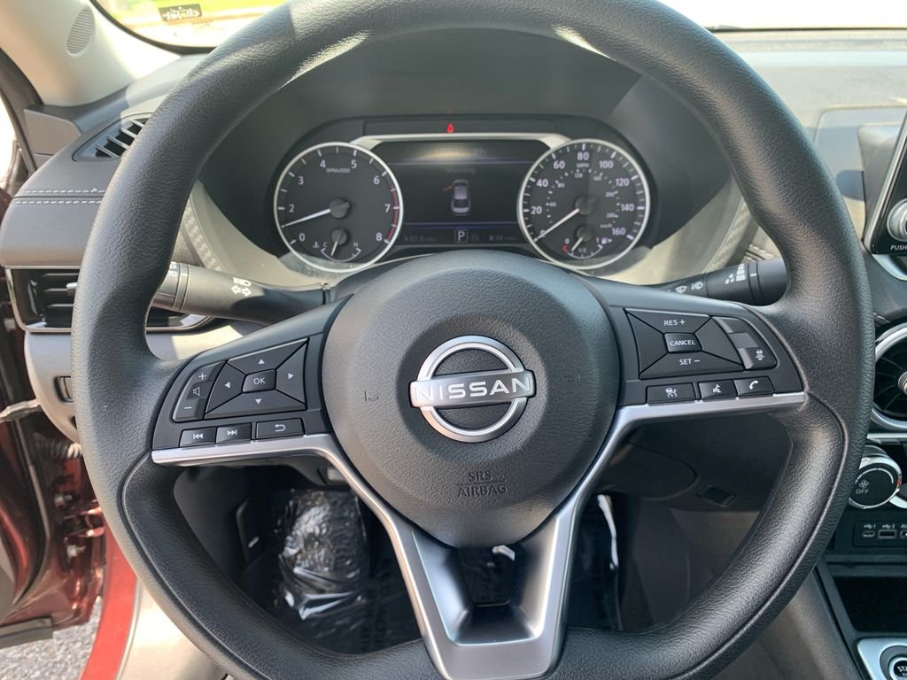 Used 2025 Red Nissan SV image 15