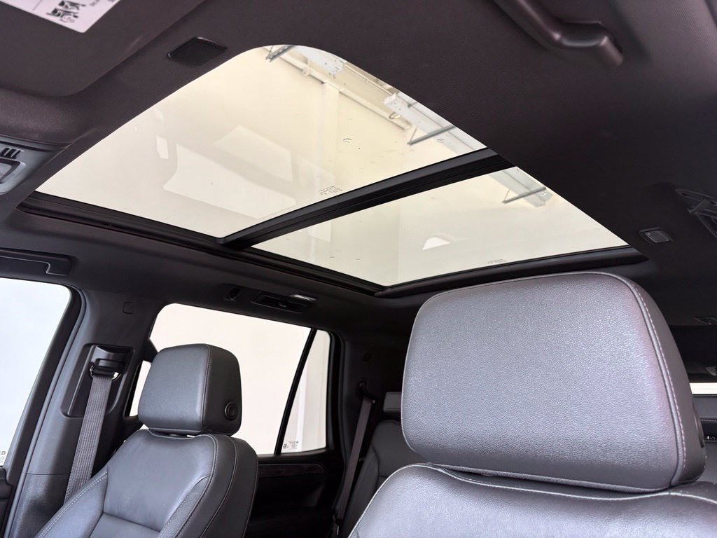 Used 2024 Summit White Chevrolet Z71 image 15