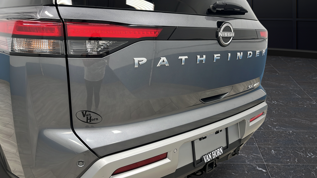 Used 2025 Gun Metallic Nissan SL image 40