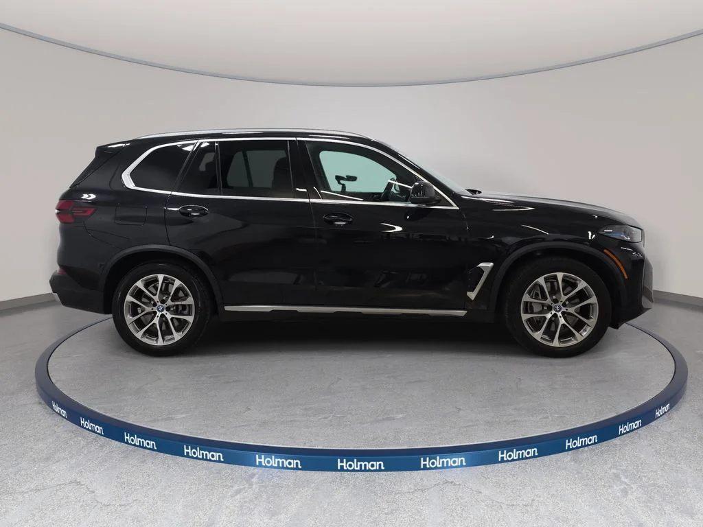 Used 2025 Black Sapphire Metallic BMW xDrive50e image 5
