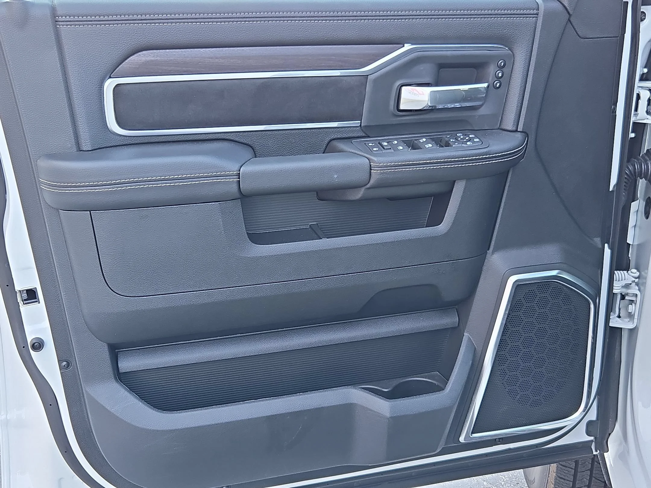 New 2026 Bright White Clearcoat Ram Laramie image 42