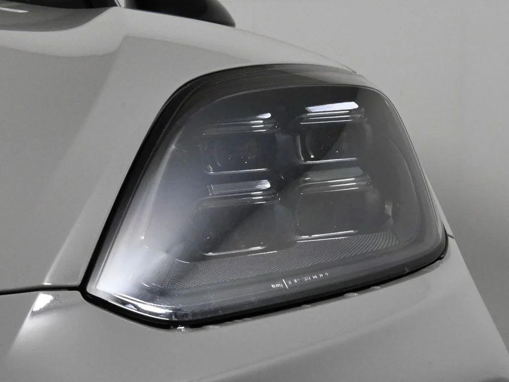 Used 2026  Porsche S image 11