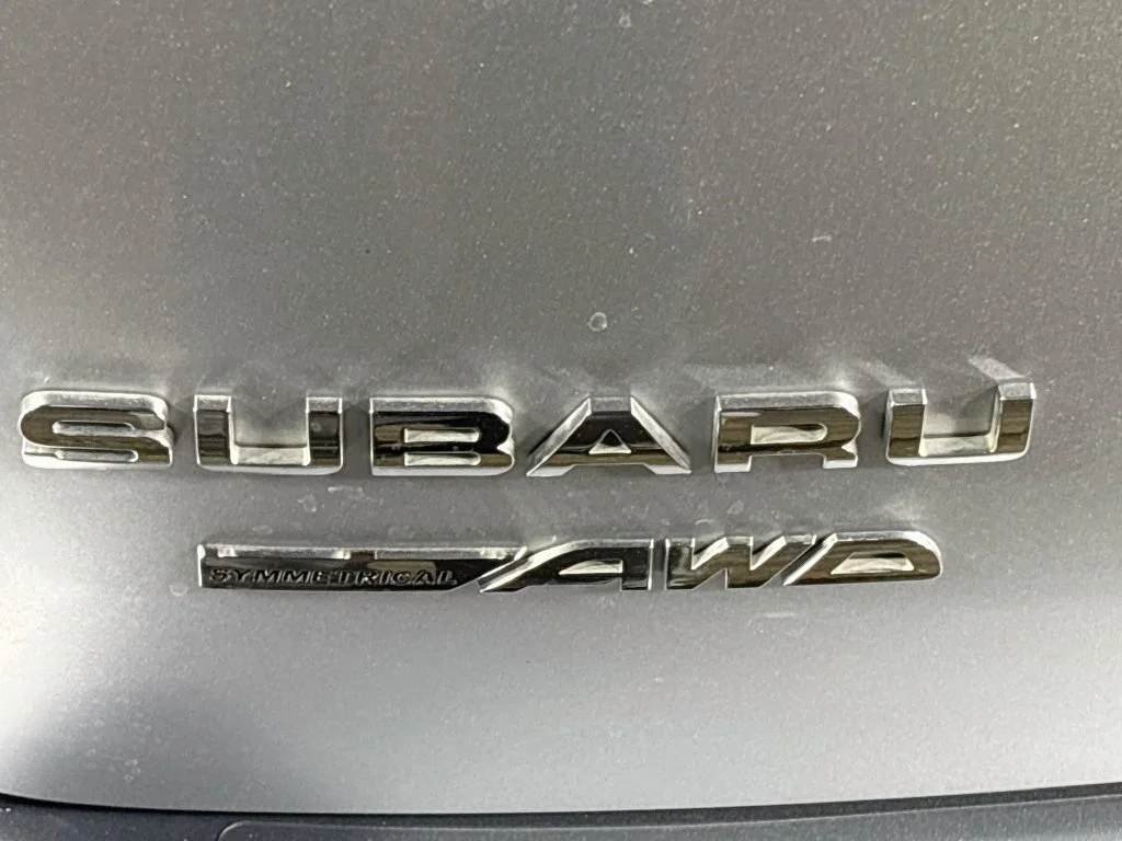 Used 2022 Silver Subaru Base image 23
