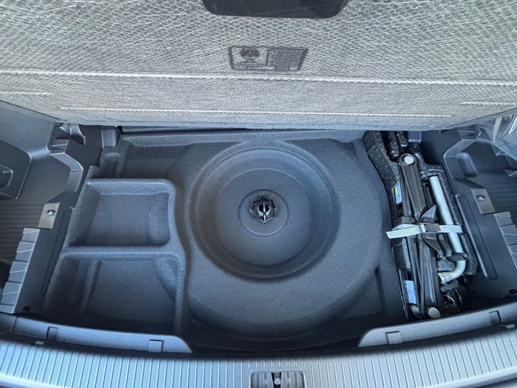 2026 Volkswagen Atlas SE w/Tech - Photo 19