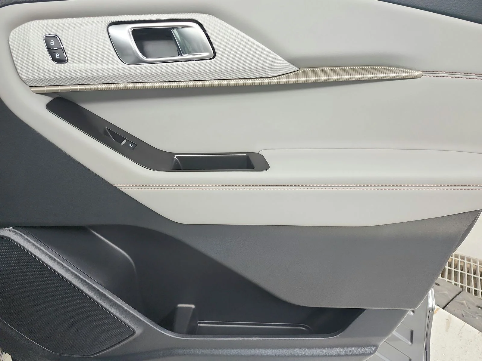New 2026 Carbonized Gray Metallic Ford Active image 44