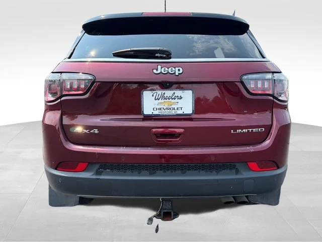 Used 2022 Red Jeep Limited image 4