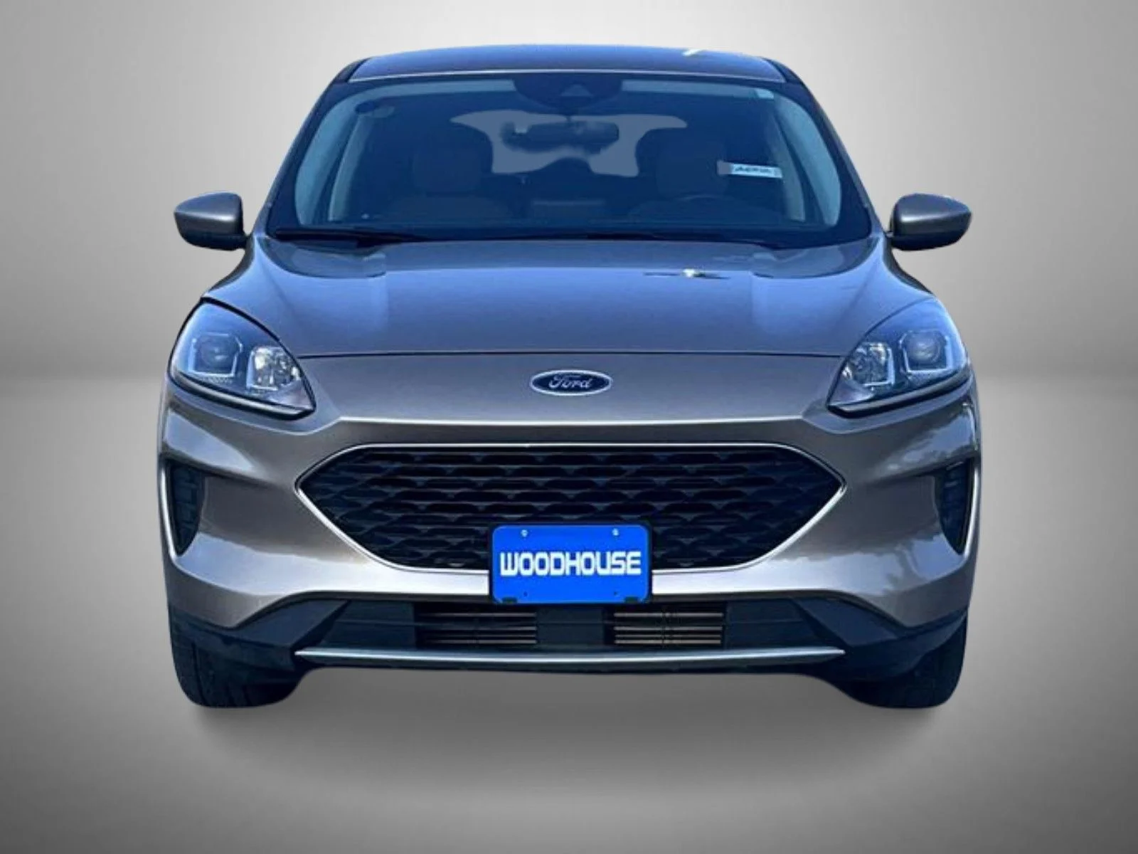 Used 2021 Gold Ford SE image 2