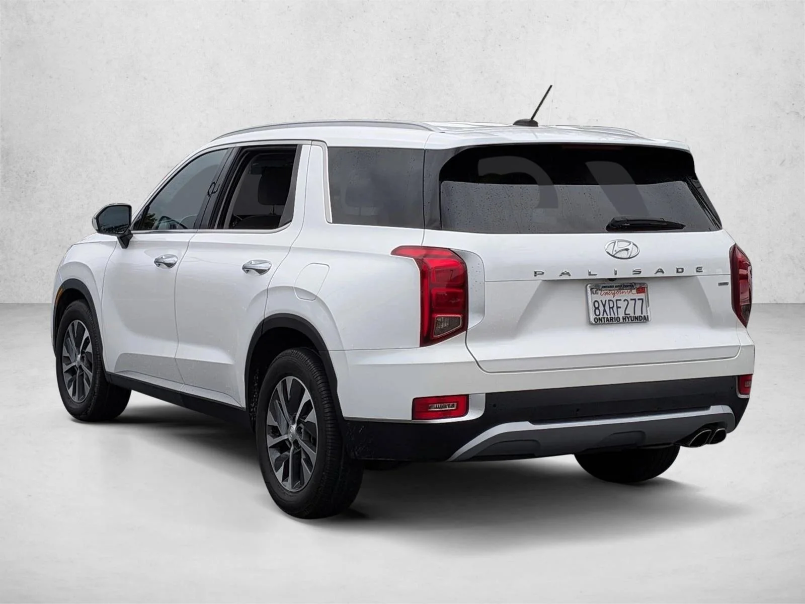 Used 2022 Hyper White Hyundai SEL image 8