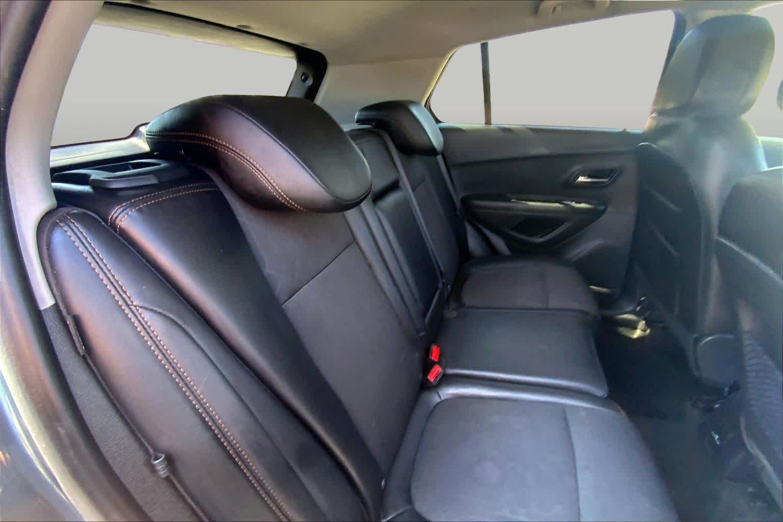 Used 2022 Shadow Gray Metallic Chevrolet LT image 19