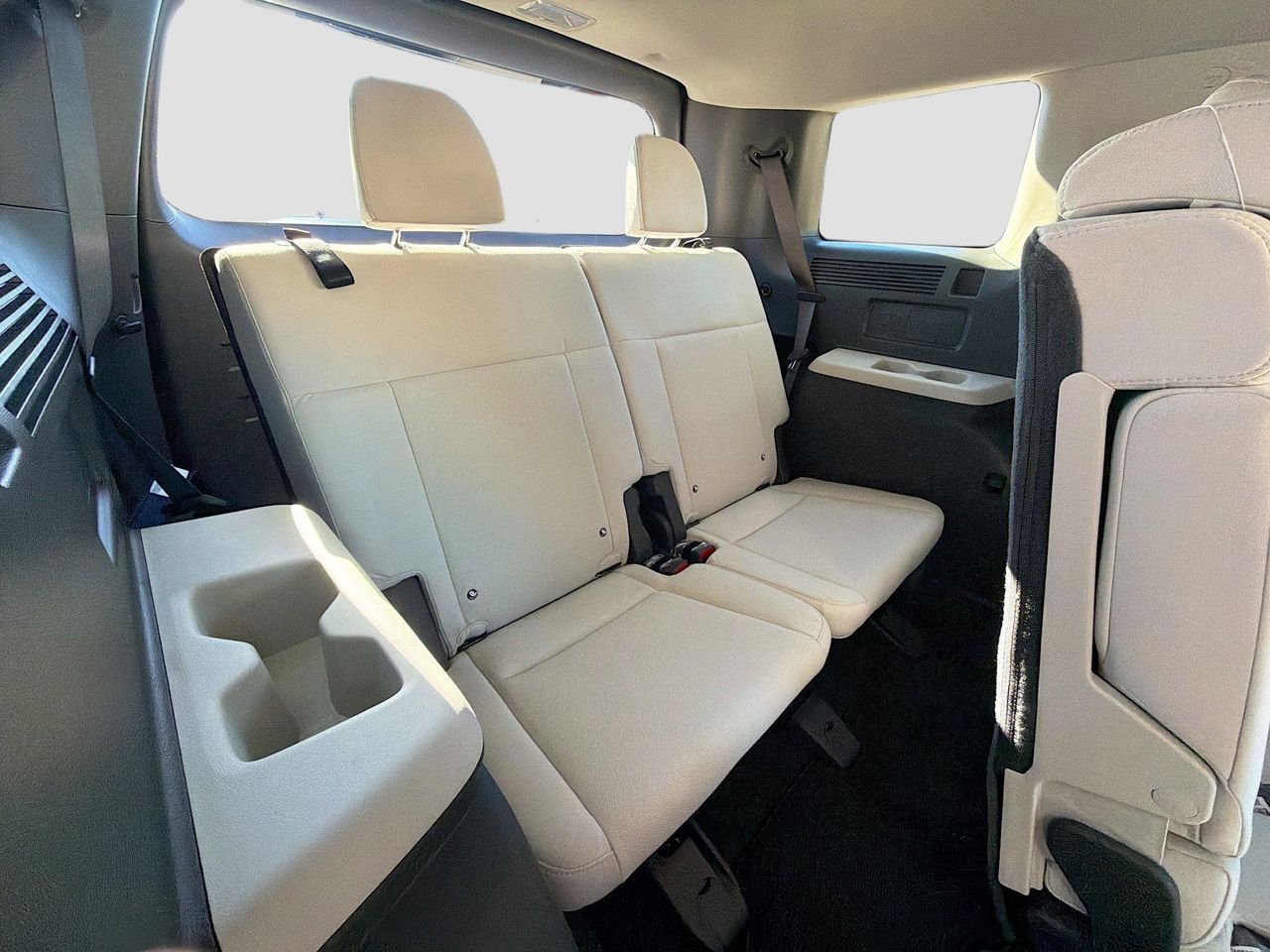 New 2026 Hampton Gray Hyundai SE image 22