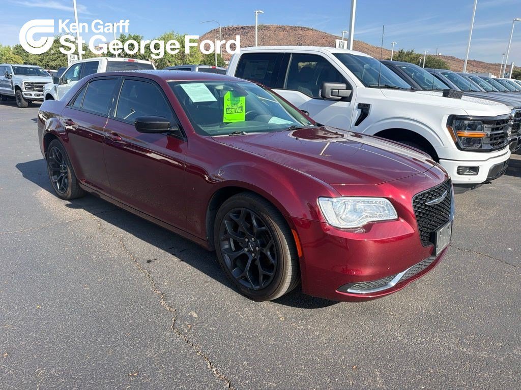 Used 2019 Velvet Red Pearlcoat Chrysler Touring image 1