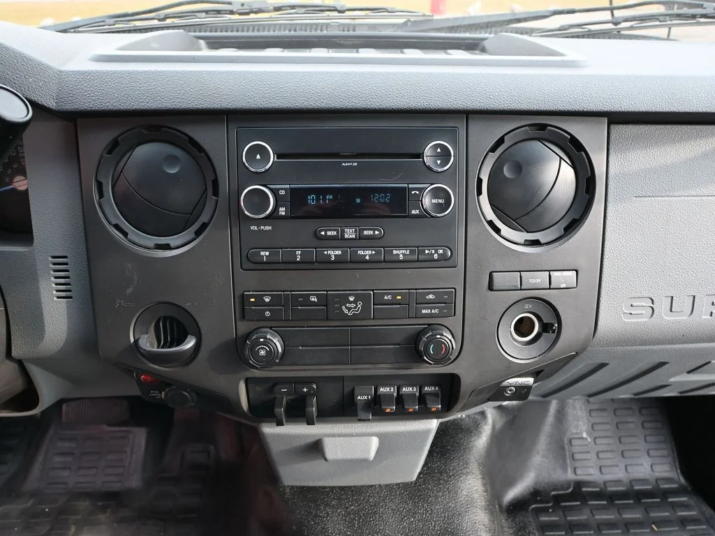 2016 Ford F-550 - Photo 39