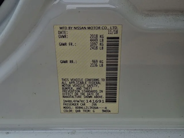 Used 2019 White Nissan 2.5 Platinum image 27