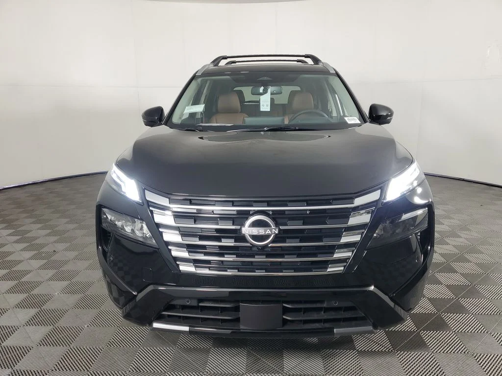 New 2026 Black Nissan Platinum image 9