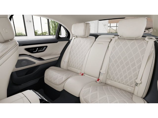 Certified Used 2026 Green Mercedes-Benz S 580 image 5