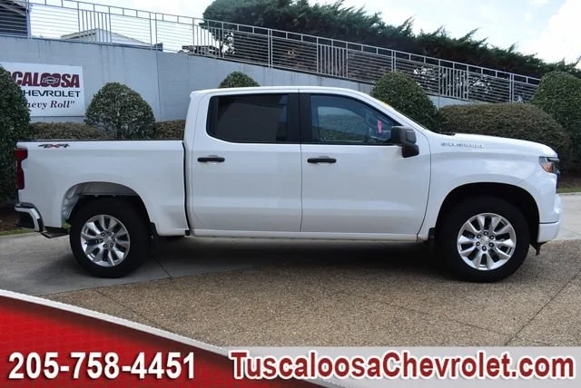 Certified Used 2022 SUMMIT WHITE Chevrolet Custom image 10