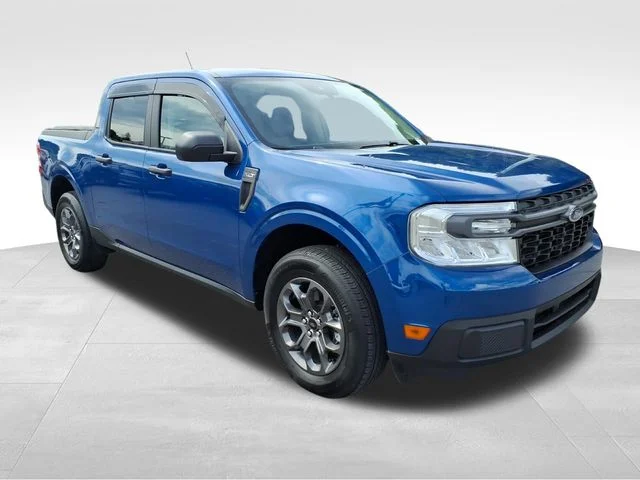 Used 2024 Blue Ford XLT image 14