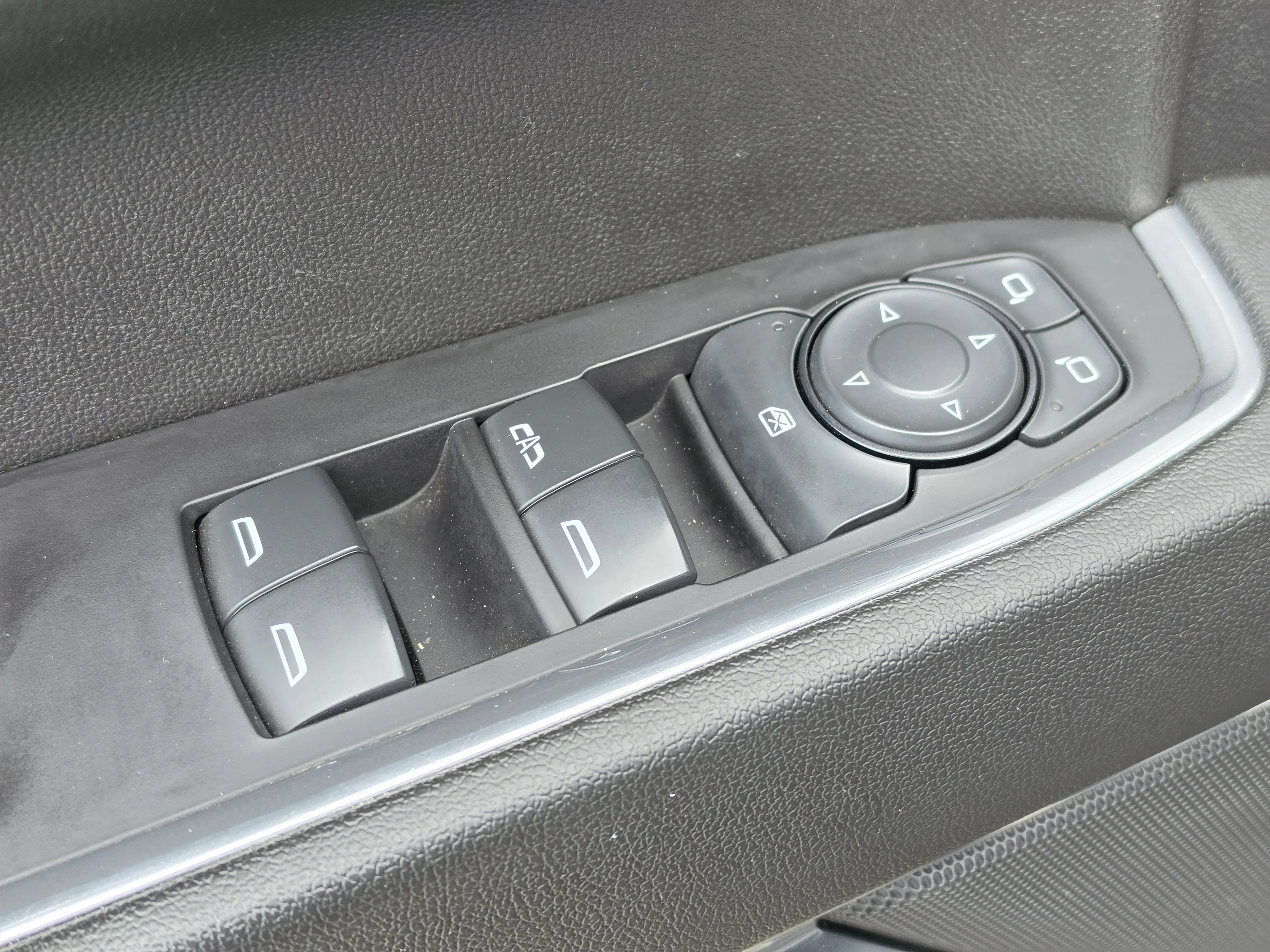 Used 2023 Black Chevrolet RST image 23