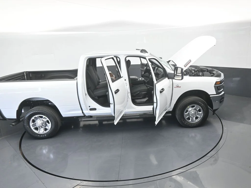 New 2026 Bright White Clear-Coat Exterior Paint RAM Tradesman image 71