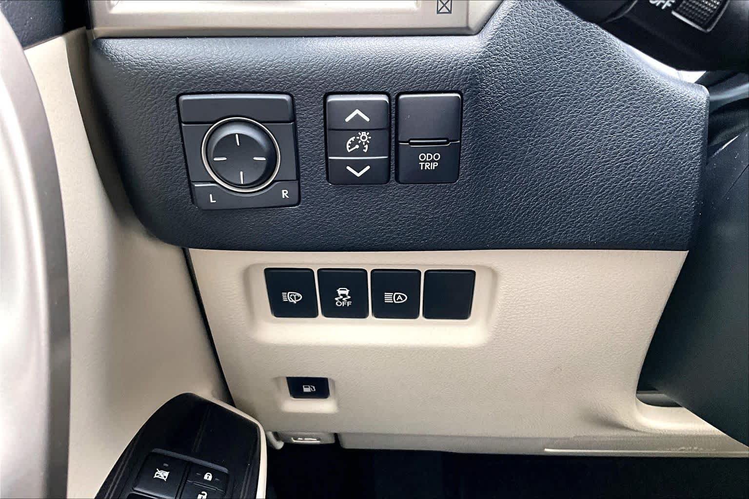 Used 2020 Claret Mica Lexus Premium image 34