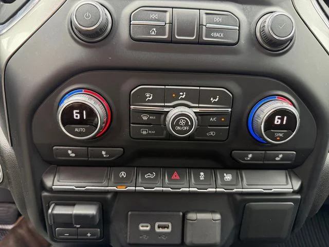 Used 2021 Black Chevrolet LT image 17