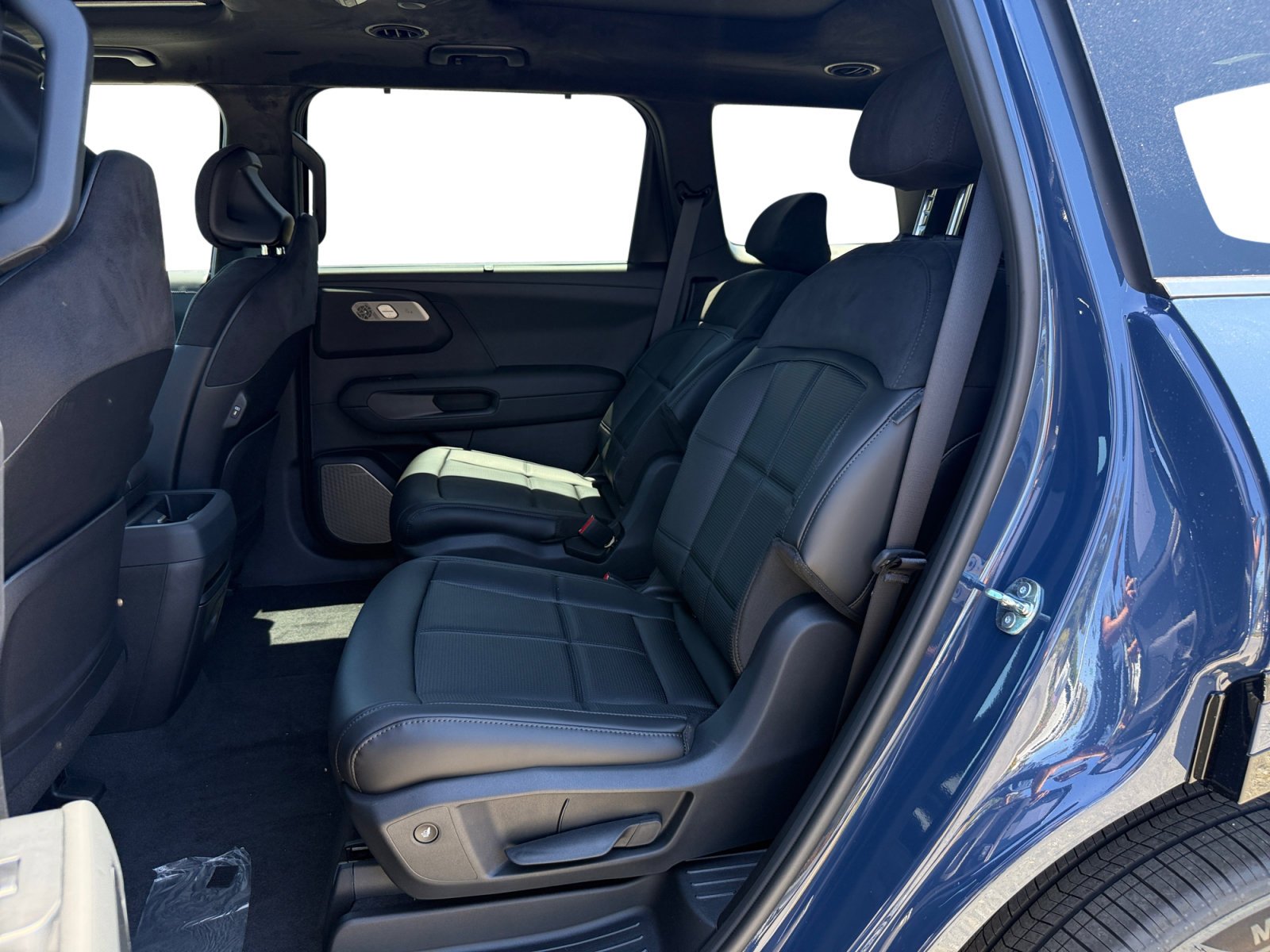 New 2027 Midnight Lake Blue Kia SX-Prestige image 16