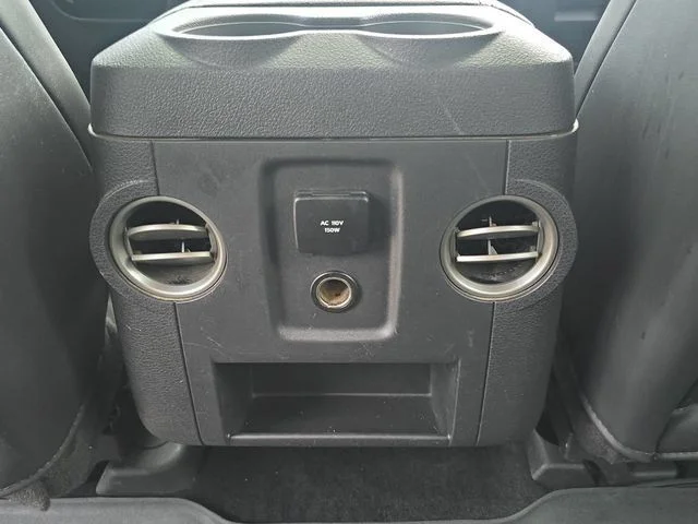 Used 2011 White Ford Lariat image 33