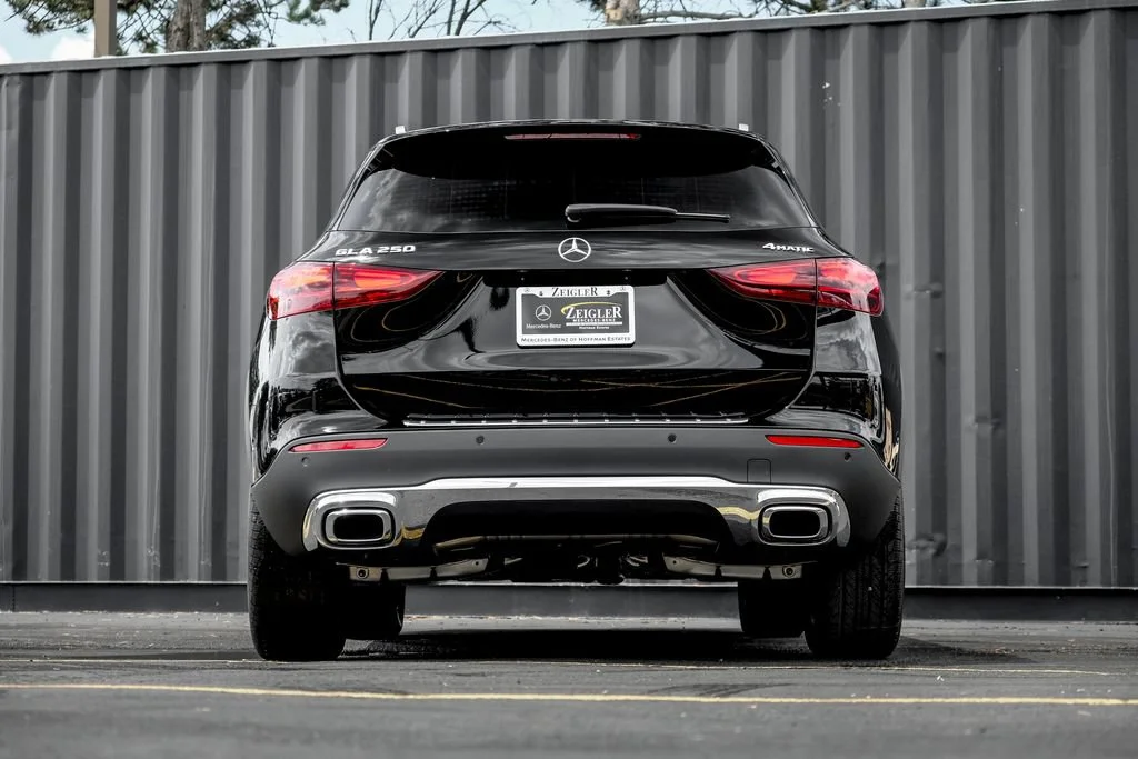 New 2026 Night Black Mercedes-Benz GLA 250 image 42