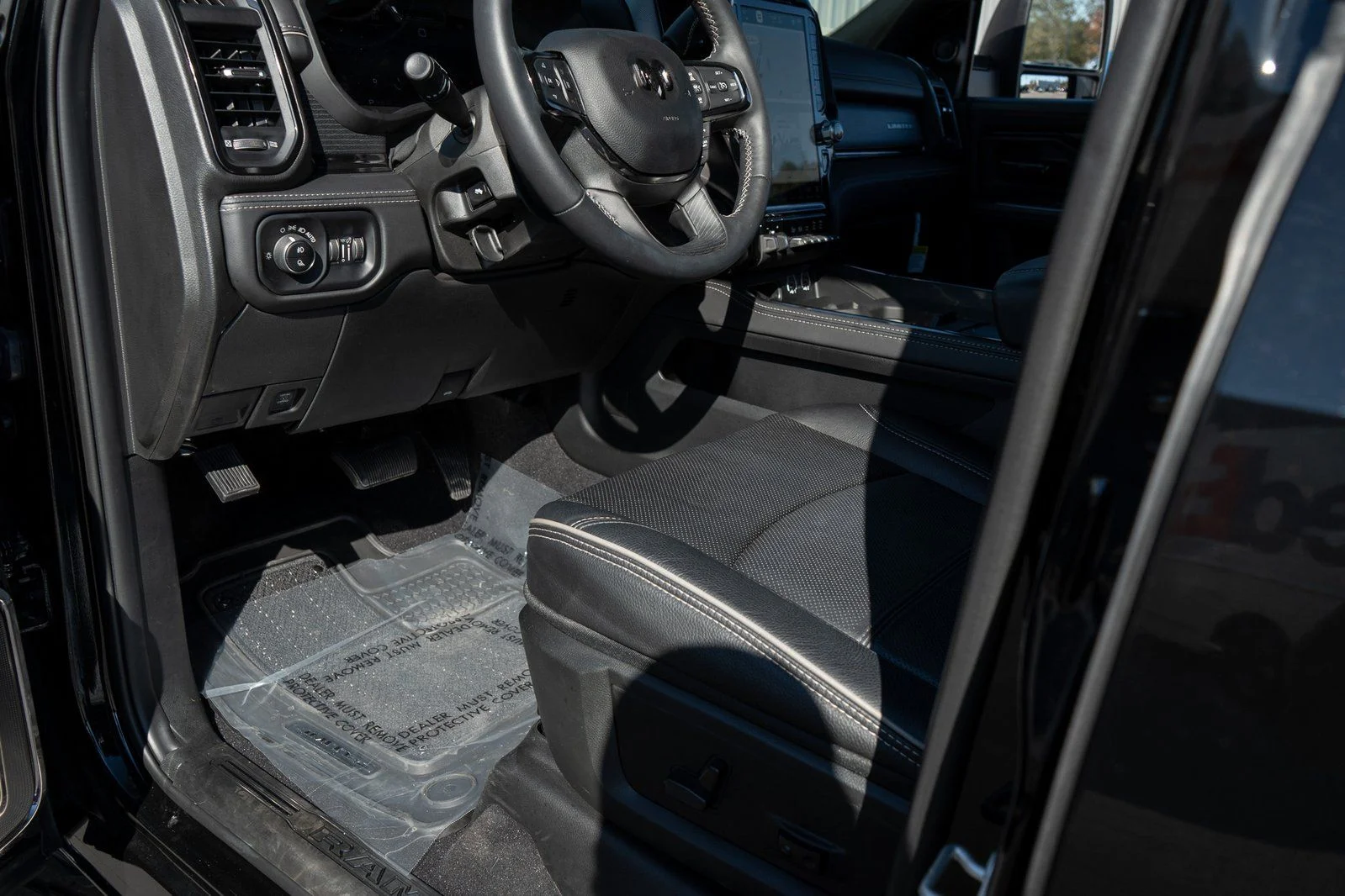 2024 RAM Ram 2500 Pickup Laramie Limited - Photo 26