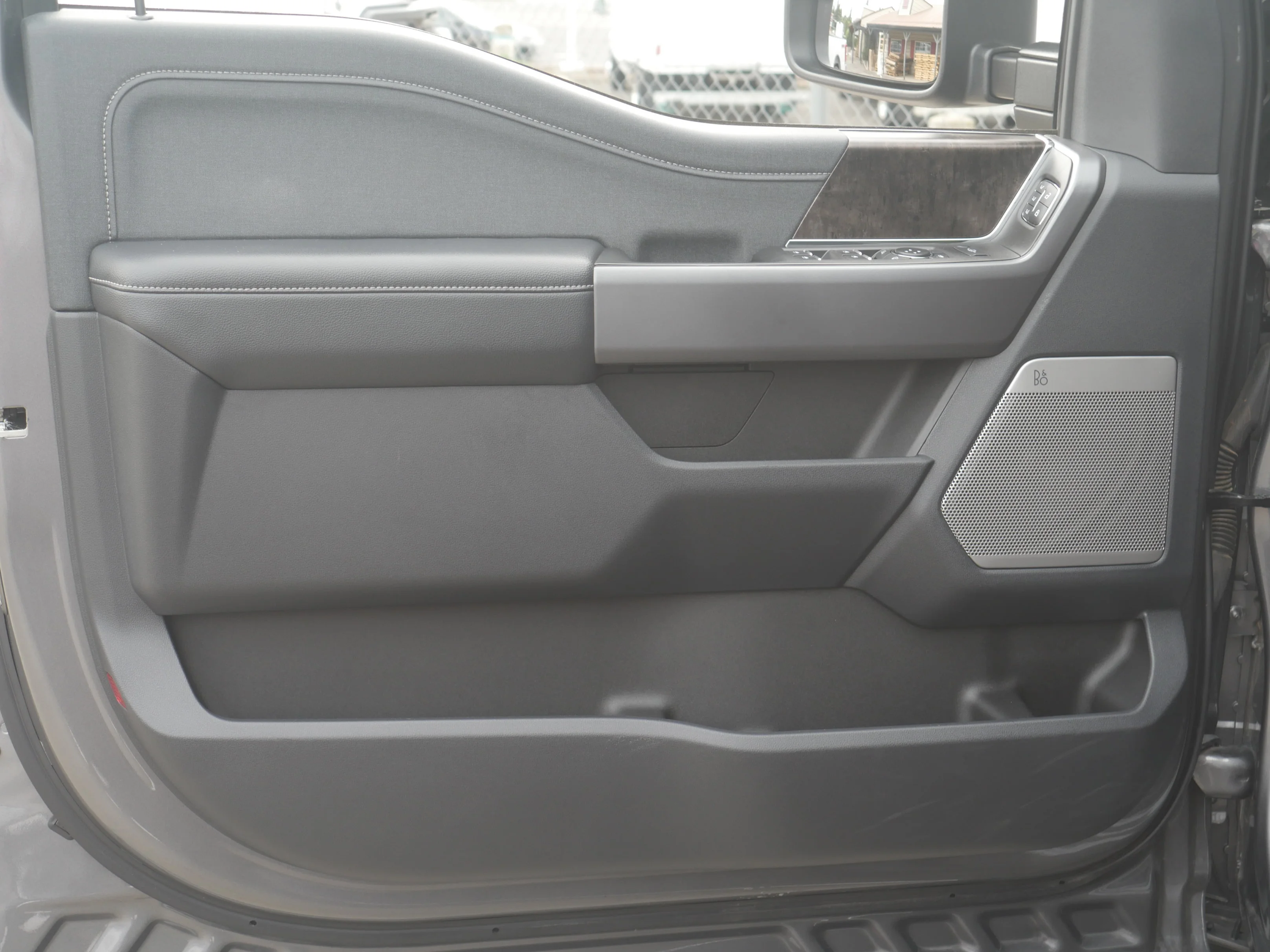 Certified Used 2024 Carbonized Gray Metallic Ford LARIAT image 42