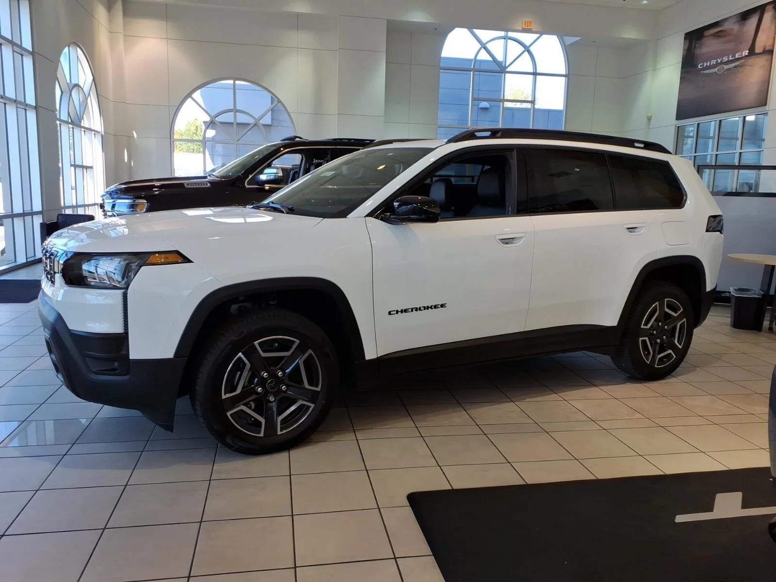 New 2026 Bright White Clear-Coat Exterior Paint Jeep Limited image 3